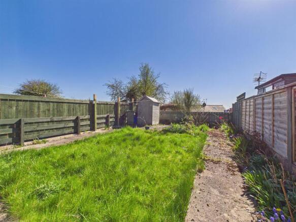 1 bed Semi-Detached Bungalow for sale Image 8
