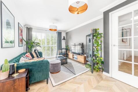 Highwood Close, East Dulwich, London, SE22