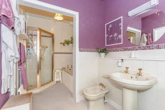 Ensuite Bathroom