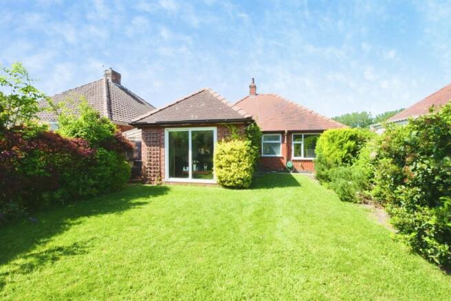 2 bed Detached Bungalow for sale Image 9