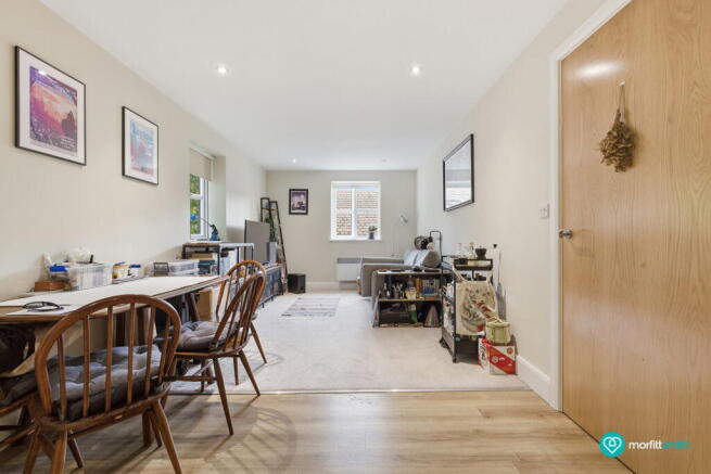 2 bed Flat for sale Image 5