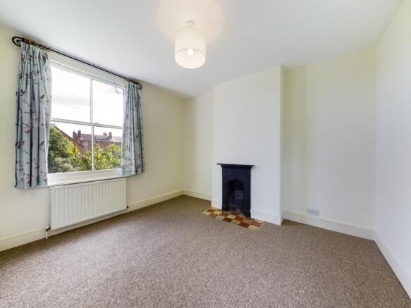 CAM00585P1-PR0140-STILL05