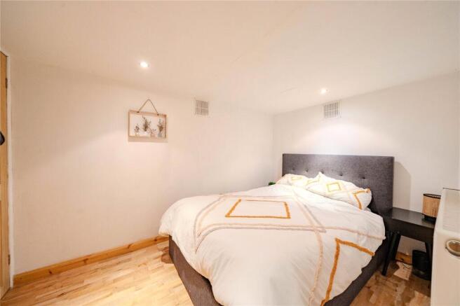 5 bed End of Terrace for sale Image 6