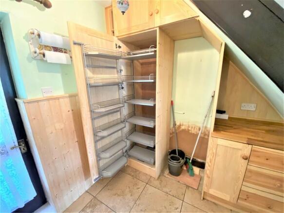 Larder pull out u...