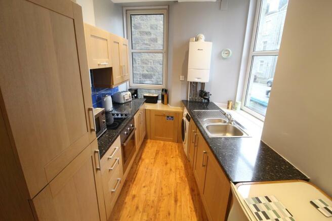 Kitchen 02