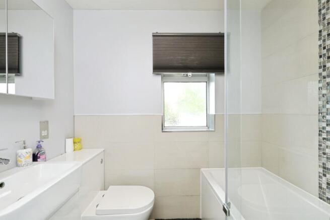 3 bed Semi-Detached for sale Image 10