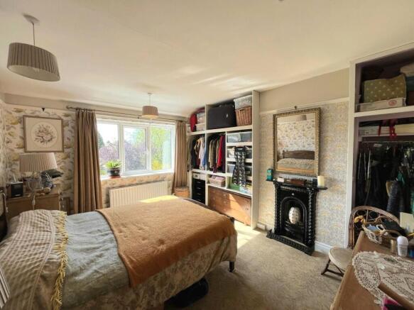 3 bed Semi-Detached for sale Image 8
