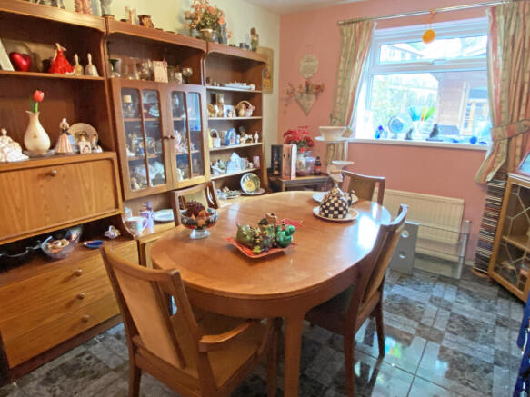 Ty Llwyd Parc, Quakers Yard, Treharris, CF46 5LA photo 5