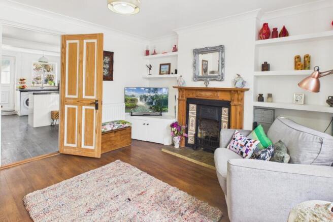 CAM02519G0-PR0405-STILL003