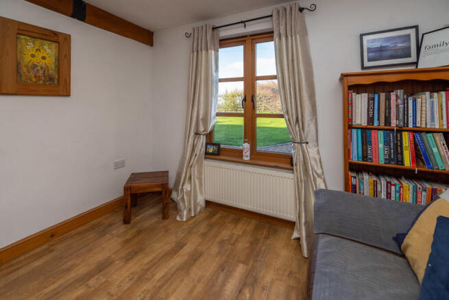 4 bed Detached for sale Image 10
