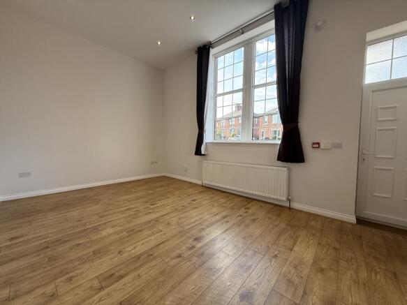 1 bed Flat to rent Image 11
