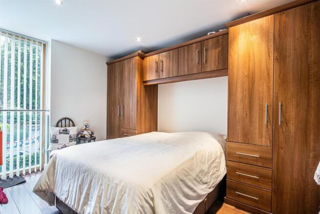 2 bed Apartment for sale Image 6