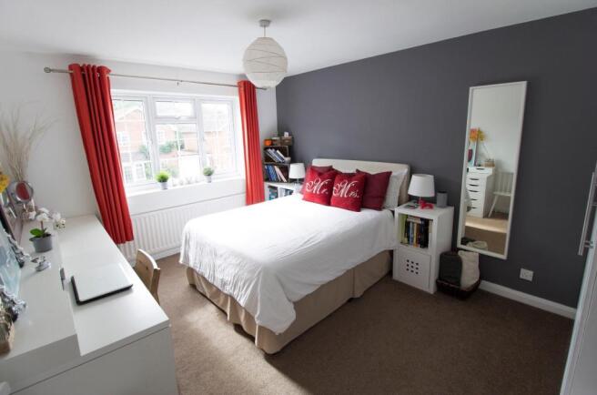 06 _ FRONT BEDROOM.jpg