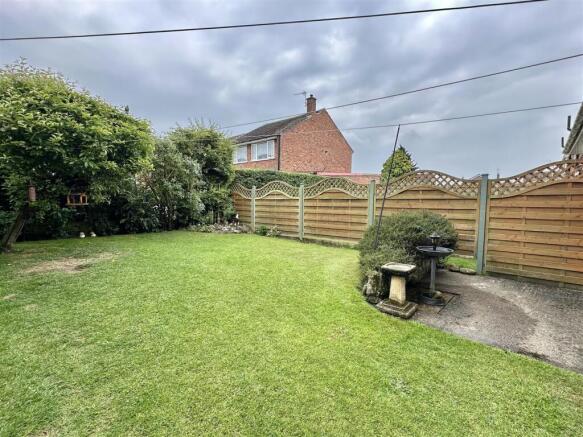 5 bed Semi-Detached for sale Image 12