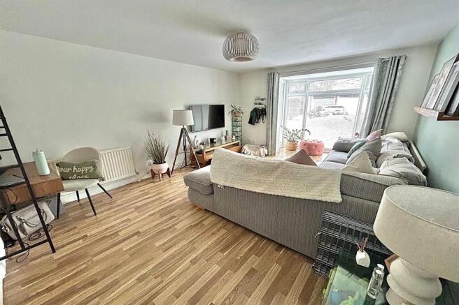 Aldborough Close, Andrew Court Aldborough Close, M20 photo 3