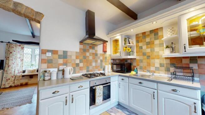 2 bed Terraced to rent Image 6