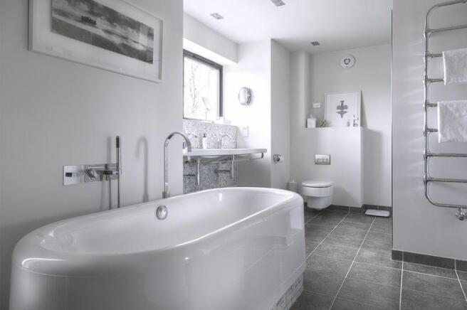 En-Suite Bathroom