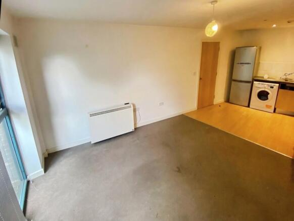 2 bed Apartment for sale Image 6
