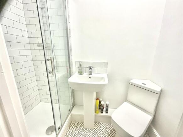 1 bed Flat to rent Image 5