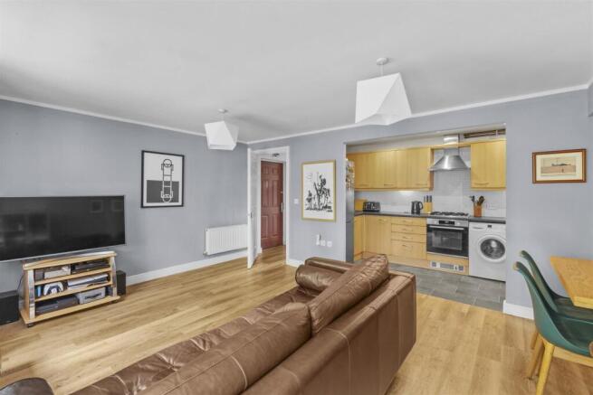 22 Tom Evans Court, Coningsby Rd, HP13 5FF-9.jpg