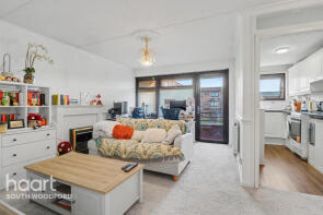Flat 16, 57 Pear Tree Court, Churchfields, South Woodford, London E18 2TL
