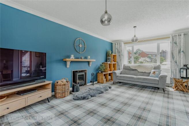 4 bed Detached for sale Image 4