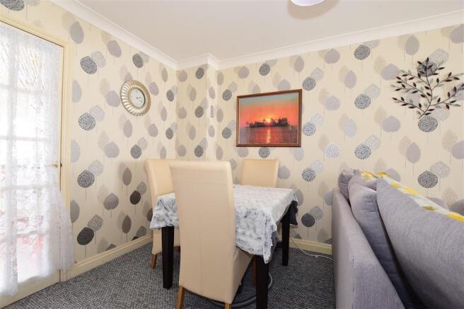 Lounge/ Dining Room
