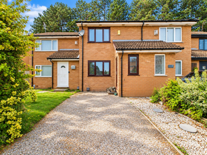Pine Crest, Aughton, L39