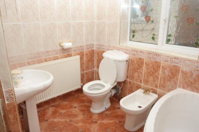 4 bed House Share to rent Image 8