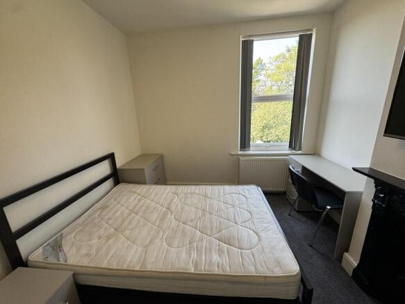 6 bed Terraced to rent Image 10