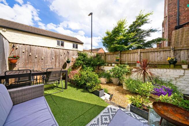 4 bed Terraced for sale Image 6