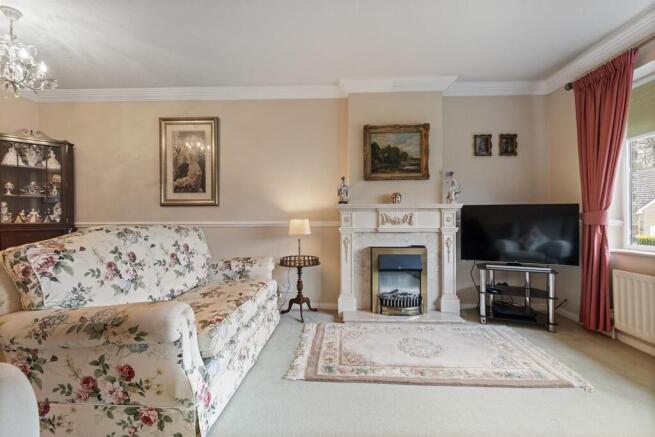 Bramleys Estate Agents - Poplar Avenue - Thongsbri