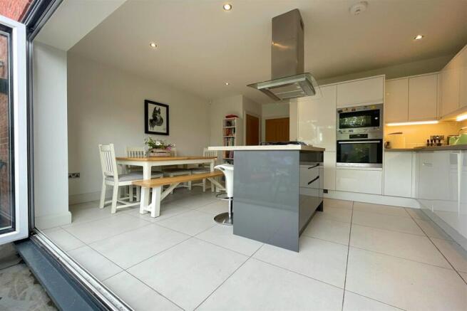 Kitchen/Dining Room