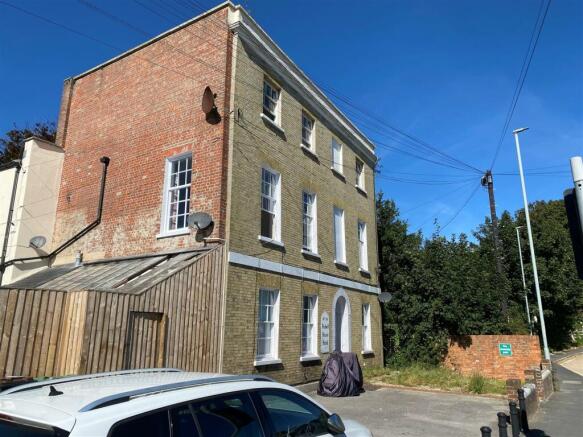 External image 2.jpg