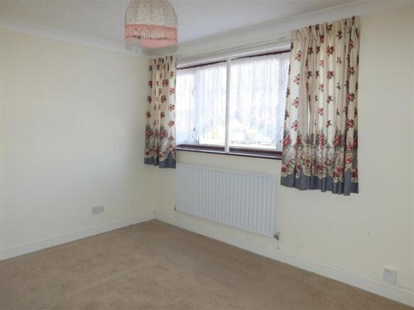 Bedroom 1.JPG
