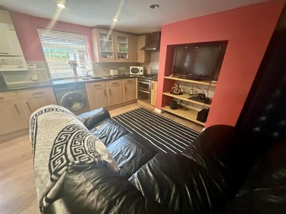 2 bed Terraced for sale Image 7