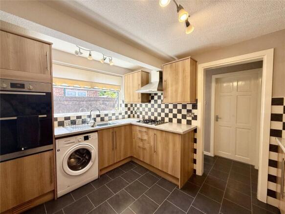2 bed Semi-Detached for sale Image 6