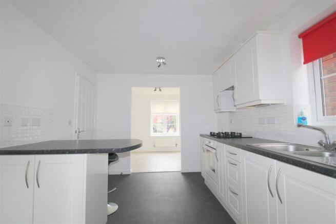 Another angle of kitchen/breakfast room