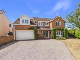 18, Crescentdale, Longford, Gloucester GL2 9EP