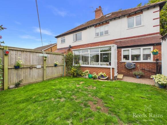 4 bed Semi-Detached for sale Image 6