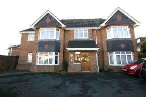 Flat 3, 17 The Robins, Grange Road, Broadstone BH18 8JZ