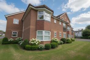 11, Findon Court, Spinney Hill, Addlestone KT15 1BD