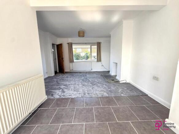 2 bed Semi-Detached to rent Image 10