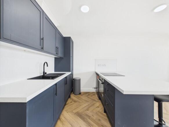 CAM03519G0-PR0303...