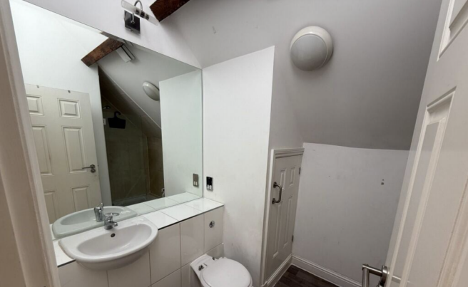 1 bed Flat to rent Image 4