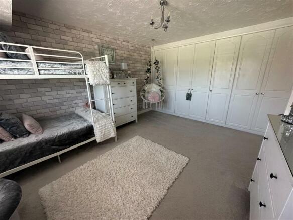 Bedroom 2..jpeg