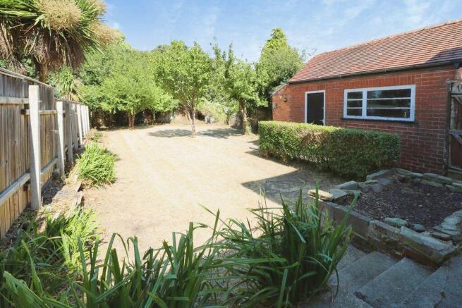 4 bed Semi-Detached for sale Image 5