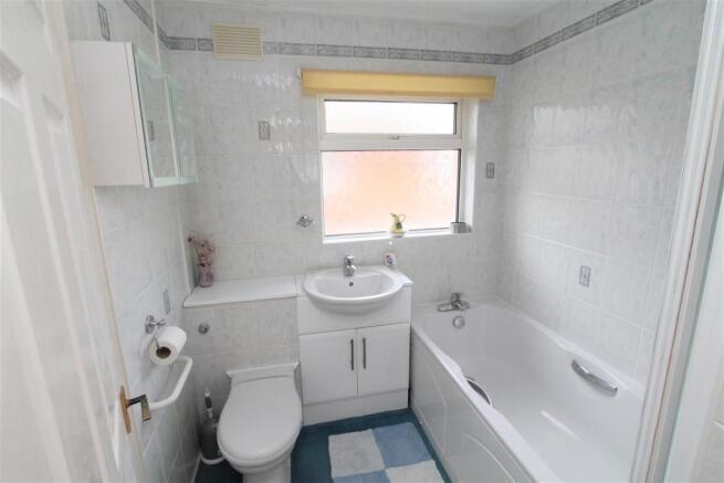 Bathroom.JPG
