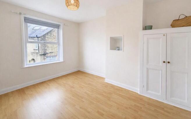 3 bed Terraced for sale Image 8