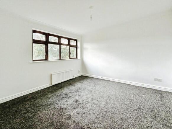 3 bed Semi-Detached to rent Image 5